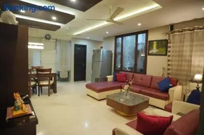 Modern and Luxurious Apartment - Image 4