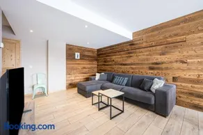 Alphonsine Ski Lodge - Image 1