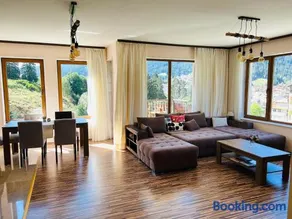 Ani's Guest House - Image 5