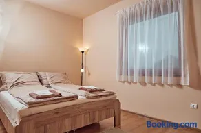 Vadvirág Vendégház - Image 2