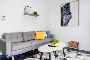 Modern Beach Front Apartment - Image 3