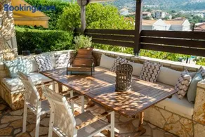 Villa Victoria Boutique Apartments - Image 1