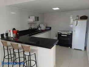Vista para a lagoa - Enseada Azul, perto da Bacutia e Peracanga - Duas suítes Ar Condicionado - Varanda Gourmet - Lazer Completo, piscinas, quadras, sauna, pescaria, náutica, bar, restaurante, parques - Estacionamento e Portaria 24h - Image 2