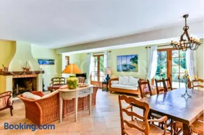Villa Pokade climatisée de 235 m2 piscine sans vis à vis grand jardin totalement clos - Image 3