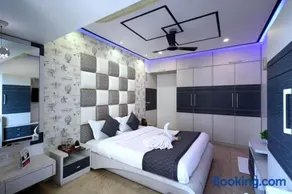 Embassy Suite 2 Bedroom Apartment Near BKC & Guru Nanak Hospital Bandra East - Image 1