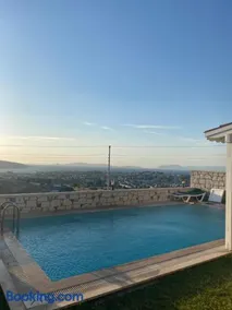 Delale Villa - Image 5