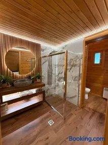 Cave Chalet - Waterfall Chalet - Image 2