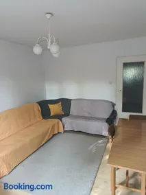 Trzypokojowe mieszkanie w bloku - Image 4