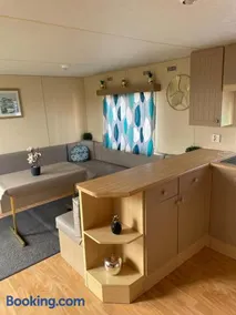 Mobile Home - Image 3