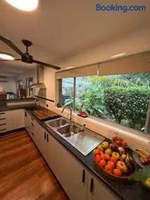 Boongala - Central 3BR pet friendly family home - Image 5