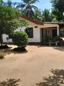 Apsara hotel and guest - Image 2