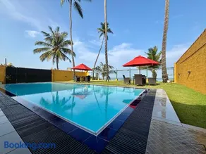 Laguna Beach Garden - Image 1