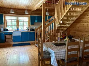 Riverside log cabin - Image 2
