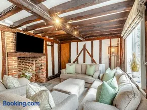 The Cottage - Image 1