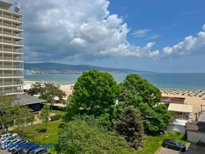 Premium Apartment Midia Beach - Image 2