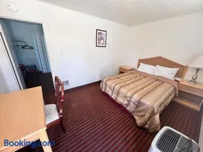 Fairmount Motel - Image 3