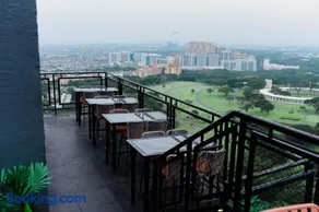 Luxe Suite at BCCT - BGC's Prime Studio - Gym, Infinity Pool with breathtaking skyline view - Image 5