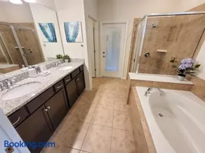 Luxury 7BR 6BA Home Private Pool and BBQ only13min to Disney 4788 sqft - Image 3