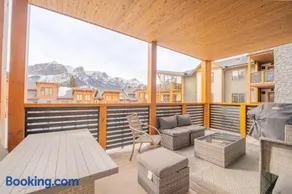 White Spruce Condo by Canadian Rockies Vacation Rentals - Image 1