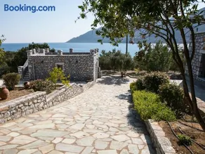 Skoutari Bungalows Galateia room - Image 1