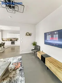 Modern living: Hamburg & Baltic Sea within 30 min - Image 4