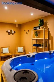Gîte SPA de la Hardt - Jacuzzi intérieur privé - Image 1