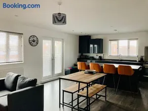 Spacious Newly Built Apartment - Colwyn Bay - Image 3