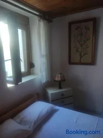 Trikeri traditional cozy house - Image 3