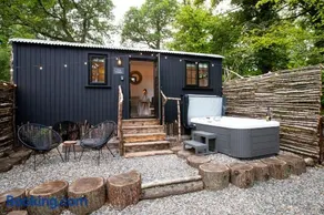 The Mar Huts - The Conic Hut - Image 1