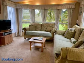 Severnside Boat and Caravan Park Gloucestershire - Caravan 1 - Image 4