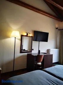 Olvios Hotel - Image 4