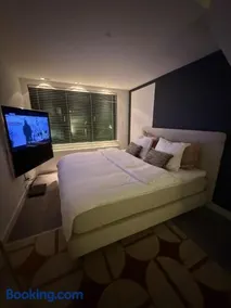 Stylish apartment near Amsterdam - Image 2