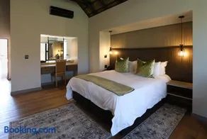 Kloofzicht Lodge & Spa - Image 2