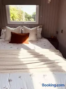 Shepherds Hut New Forest Retreat - Image 2
