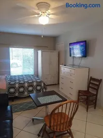 Pinellas Park Oasis - Image 3