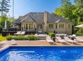 Luxury Private Estate Retreat Pool Hot Tub Gym - Image 1