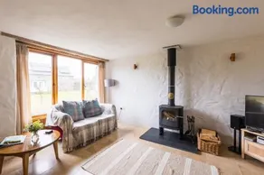 The Workshop- Eco Cottage by the Coastal Path - Image 3