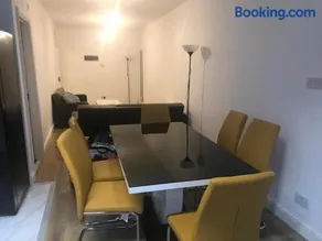 The Dartford 5 Bedrooms & 2 Bathrooms Beautiful House - Image 5