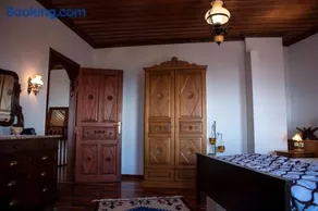 Traditional Mansion Calliopec-UVC sterilized - Image 3