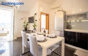 Two-Bedroom Apartment Selca With Sea View 04 - Image 4