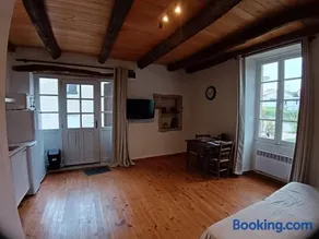 Petit studio paisible au cœur du village - Image 3