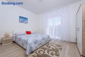 Apartments & Rooms Seaside - Image 3
