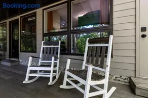 Pets-OK Retreat w Sauna, Jacuzzi at Wintergreen - Image 2