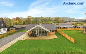 Three-Bedroom Holiday Home In Sjolund - Image 4