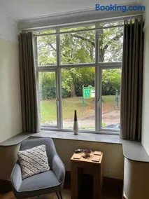 Park Lodge with Hot Tub - Image 3
