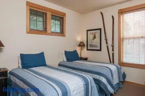 28 Fremont Crossing - Image 3