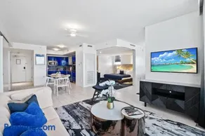 23rd Floor W 2BR with Den, Ocean Views, Sleeps 8 - Image 1