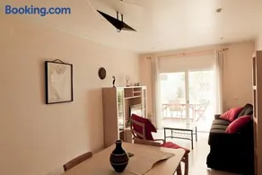 CASA CON JARDIN-WIFI FREE - Image 3