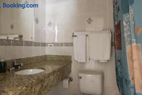 The Royal Kensington Villa 4 - Image 4