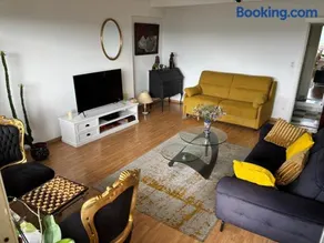 Central peak of Embourg Apartment - Image 3